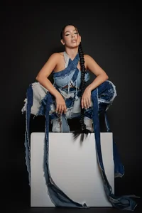 RoseFerrera: Shredded Chic 💙 ( 5 фото)