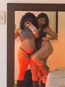 Sol_and_Lunaaa rebel girls😈😍 Pic