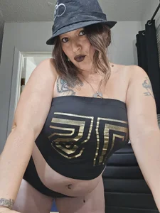 angelbaby1998 At home photos Pic 9