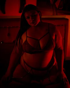 Sheryl_Hamilton I like it like this, in the dark Pic 2