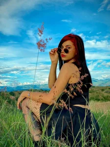 GIRLBIKE de valu_557  4 Imagens