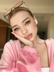 HollyTaillor ♥ Pic