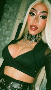 limitlessgoddes_mistress Public Foto 6