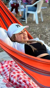 TaylorEvanss a walk outdoors... Pic 3