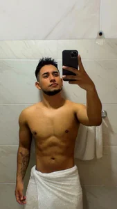 BonyXHot Public Pic