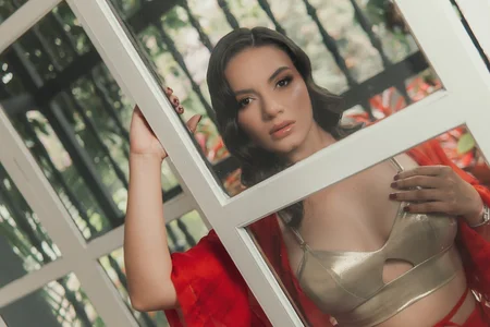 MorganHicks subtly irresistible Foto 2