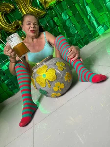 grandmother_milf Happy Day St. Patrick's Pic 3