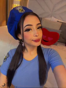 They almost punished me for the cosplay, imagine haha de Kat_Saky  4 Imagens