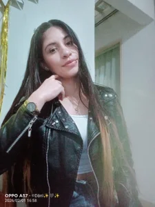 Gaby_Skinny_ Public Pic
