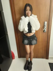 AsianTeen-BigBoops Scharfe Klamotten Pic 8