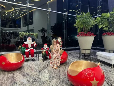 2024 de ashlymoon  2 Imagens