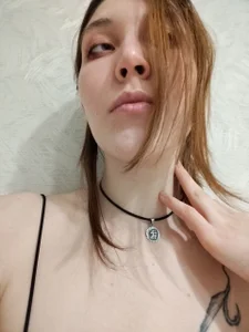 ClariceWellen Black suits me?) Pic 2