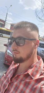 Public de Rebusniy  2 Imagens