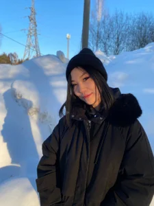 SuzySult Public  3টি ছবি