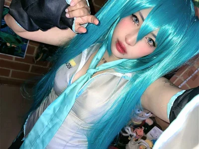 _alexa19pretty_ miku cosplay UwU  4. fénykép