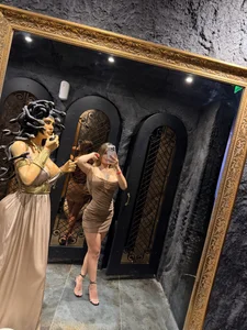 💛 de Amara_Velvet_  4 Imagens