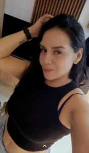 catalina_mommy_squirt Off- camera vibes Pic 2