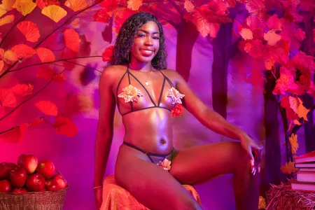 NaiaGils Autumn Heat🍂 Pic 5