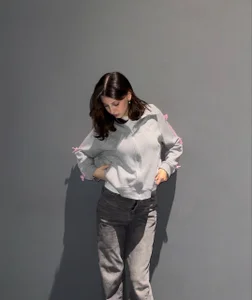 LouiseChavez something that warms ☀️ Immagine 