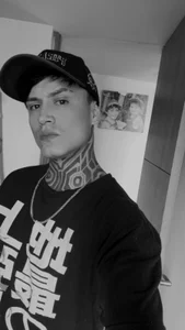 black de Chrissblack  2 Imagens