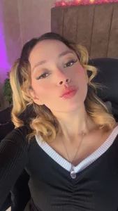 LanaMills_ 🤤🤤 Pic 5