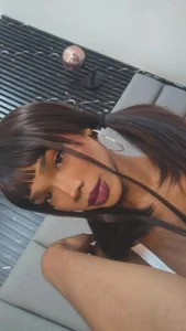 NaomiSteward My favorite outfit? Confidence and a wicked smile 💋 Pic 3