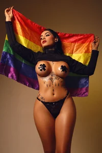 danna_berlin_ Proud & Love Pic 4