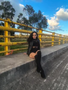 zoejoness_ me 💖🍯 Foto 2
