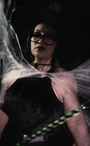 Brenda_WilliamsのTruco,trato…o un pecado?! 🎃😈#Halloweenの枚の写真