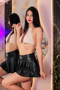 MartiinaRosse Do not imagine how naughty I can be with this look Pic 4