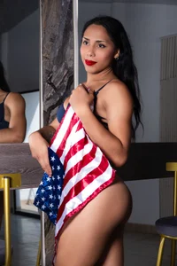 EmilyGomezLS Happy Independence Day Pic 3