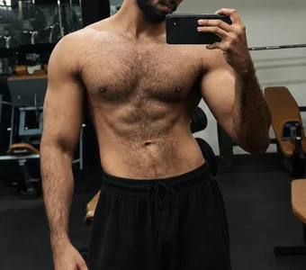 muscularguywithbigcockPublic图片