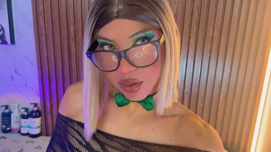 AndyBlake_ “Look at me like this… and I’ll make you addicted.” 圖片