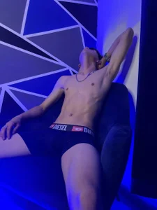 B L U E de DominicPrince  3 Imagens