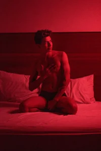 Logan_Woods Red is passion Immagine  3