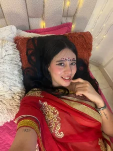 _tamara_priya_ ❤️‍🔥 Red to light your desires... do you dare to look at me a little more? 😈💋 Billede 3