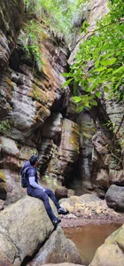 Among the rocks. de Lucii_fer_  9 Imagens