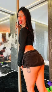 miarose_69 🌸 A Little Piece of My Charm Pic 4