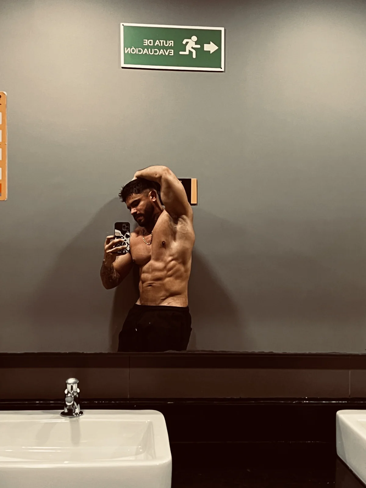 thiago_ferrari_ adlı kullanıcının viral fotoğrafları:  9058