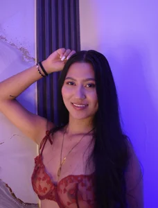 Iris_Thompson_ Public Fotka 2