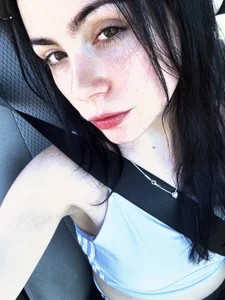 HoneyHaven_ 📸🎀 Immagine  3