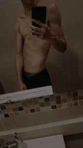 hottie_couplee before sex in the bathroom Pic 2