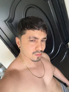 Sebas_Blessed Me Foto 2