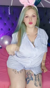 A delisious bunny 🐇 de miley_jensen Foto 3