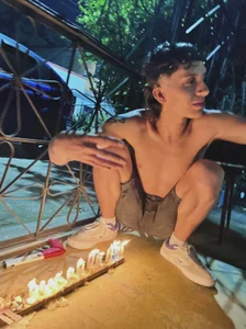 JacoboSwam: Day of candles ( 5 фото)