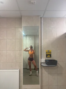 Elsa_24 Me and the gym 😉 Pic 3