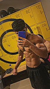 Young_laroi Abdomen รูป  4