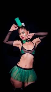 Naughtymilfx__: Public ( 5 фото)