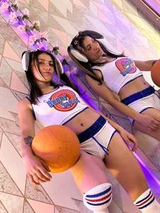 Broklinwhite_ Lola Bunny ❤🤍🧡💙 Immagine  2