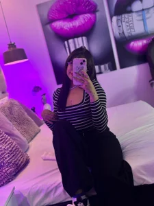 PamelaScot Black and white 🖤 slika 3